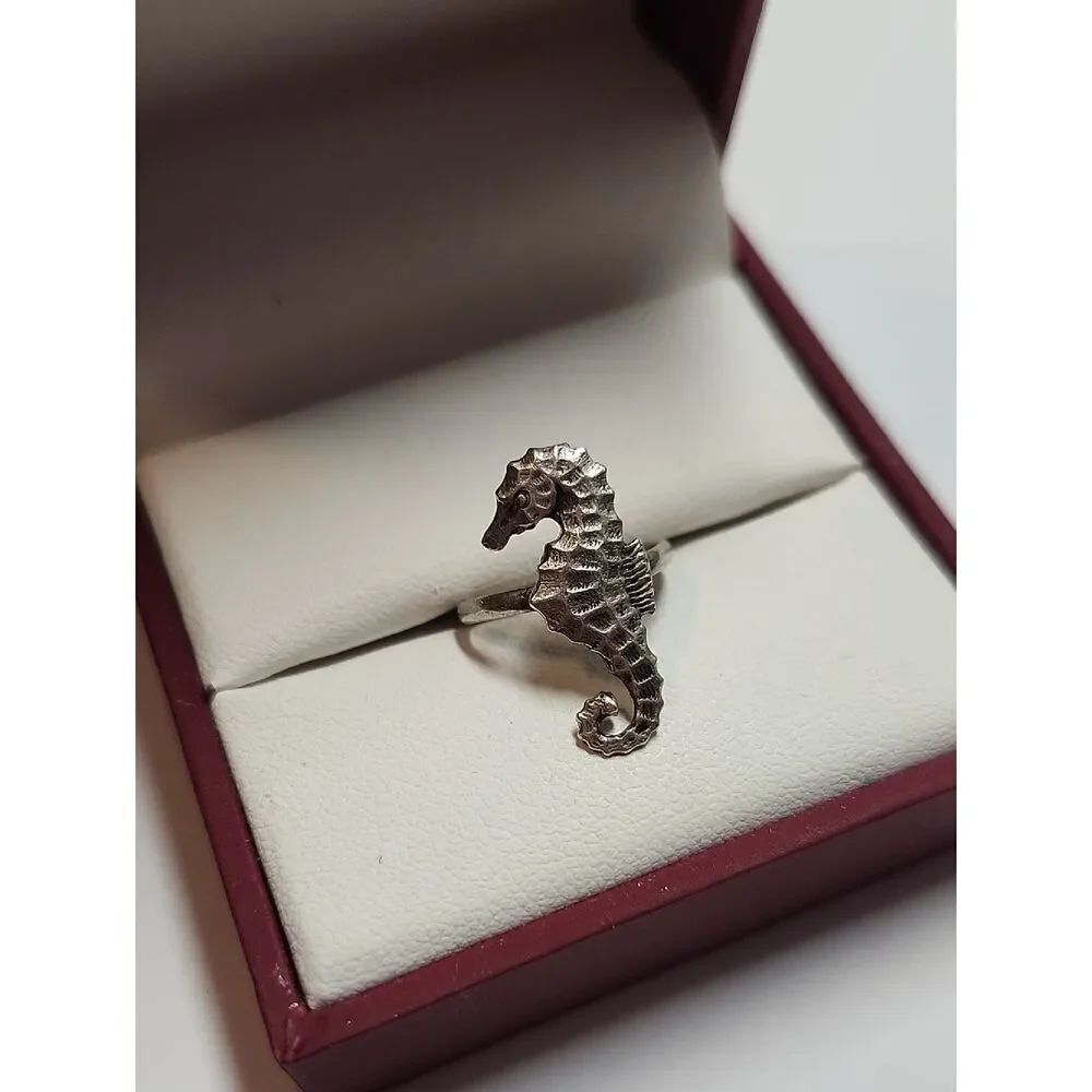 Vintage Oxidized Sterling Silver Seahorse Ring Sz 3.25 VTG
